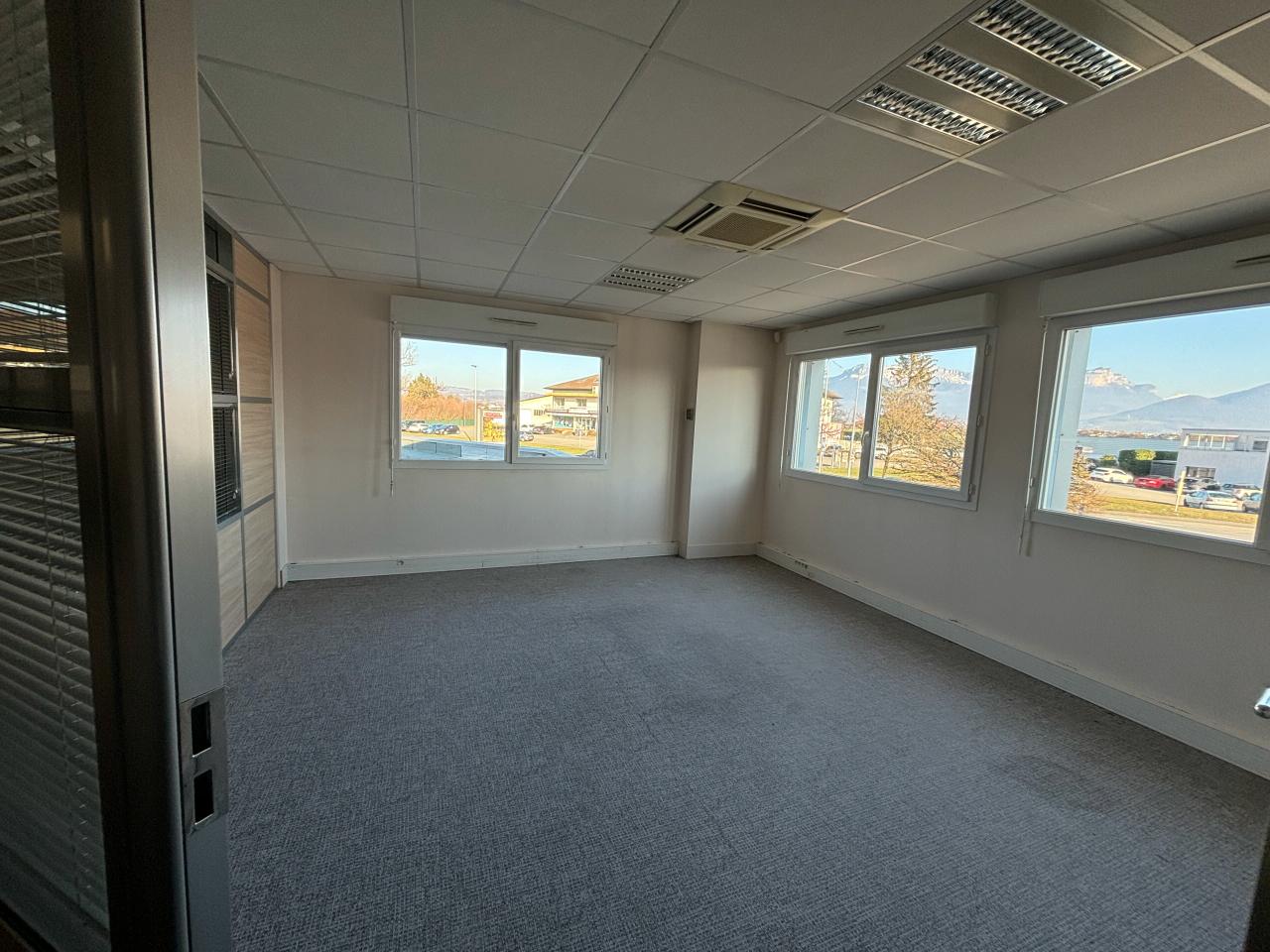 Bureau Meythet 175m² Vente bureau Meythet Haute-Savoie OVBUR2531153 0